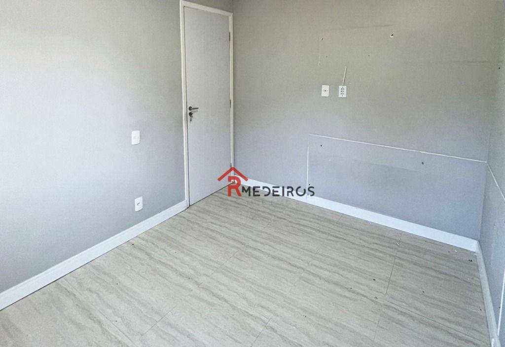 Apartamento à venda com 2 quartos, 70m² - Foto 14