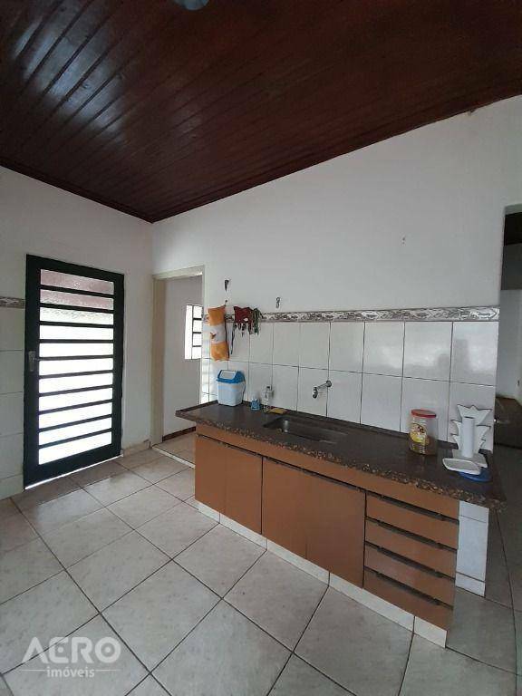 Casa à venda com 2 quartos, 90m² - Foto 15