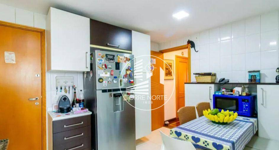 Apartamento à venda com 3 quartos, 140m² - Foto 12