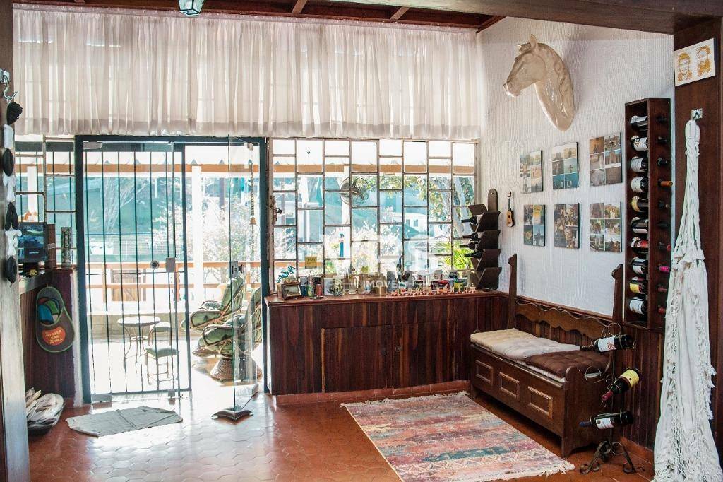 Casa à venda com 16 quartos, 1800m² - Foto 10