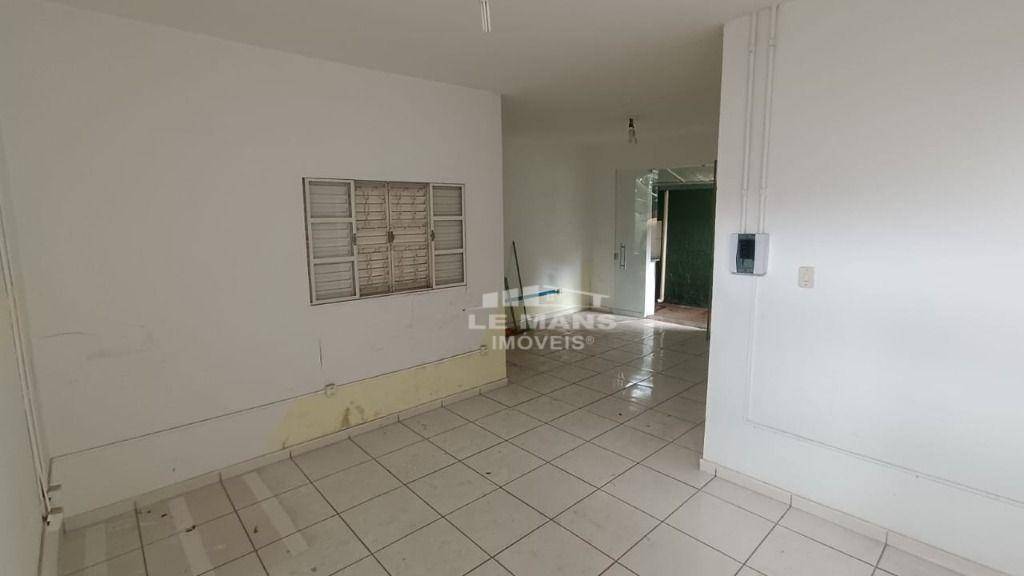 Casa para alugar com 2 quartos, 132m² - Foto 10