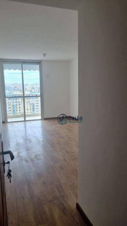 Apartamento à venda com 2 quartos, 71m² - Foto 3