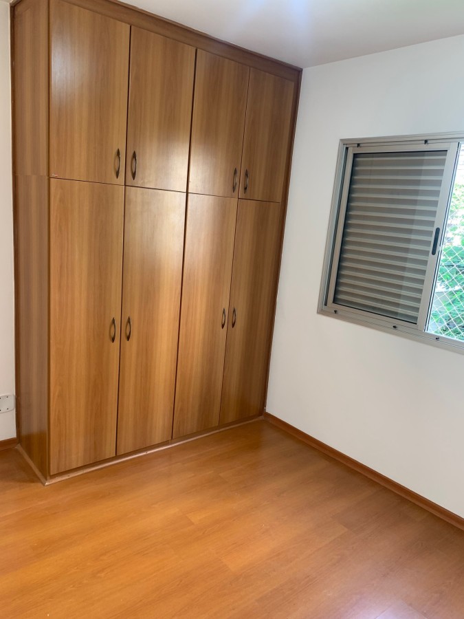 Apartamento para alugar com 3 quartos, 87m² - Foto 11