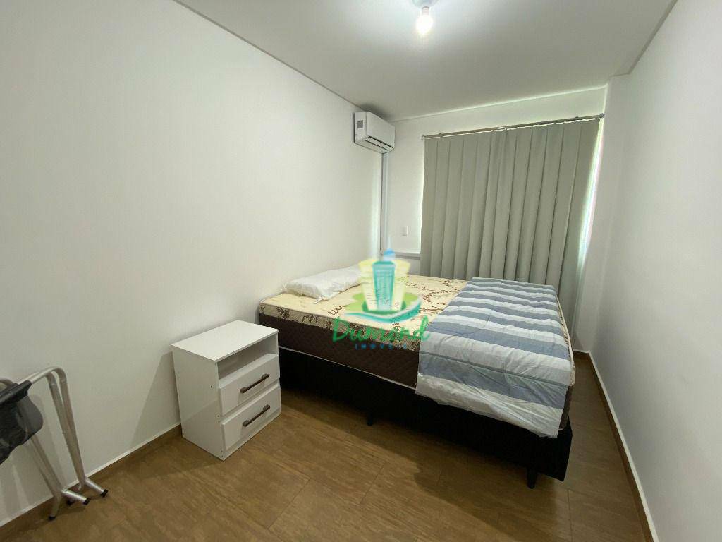 Apartamento para alugar com 3 quartos, 120m² - Foto 16