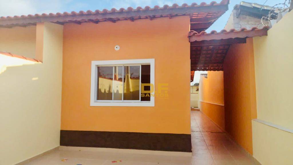 Casa à venda com 2 quartos, 70m² - Foto 2