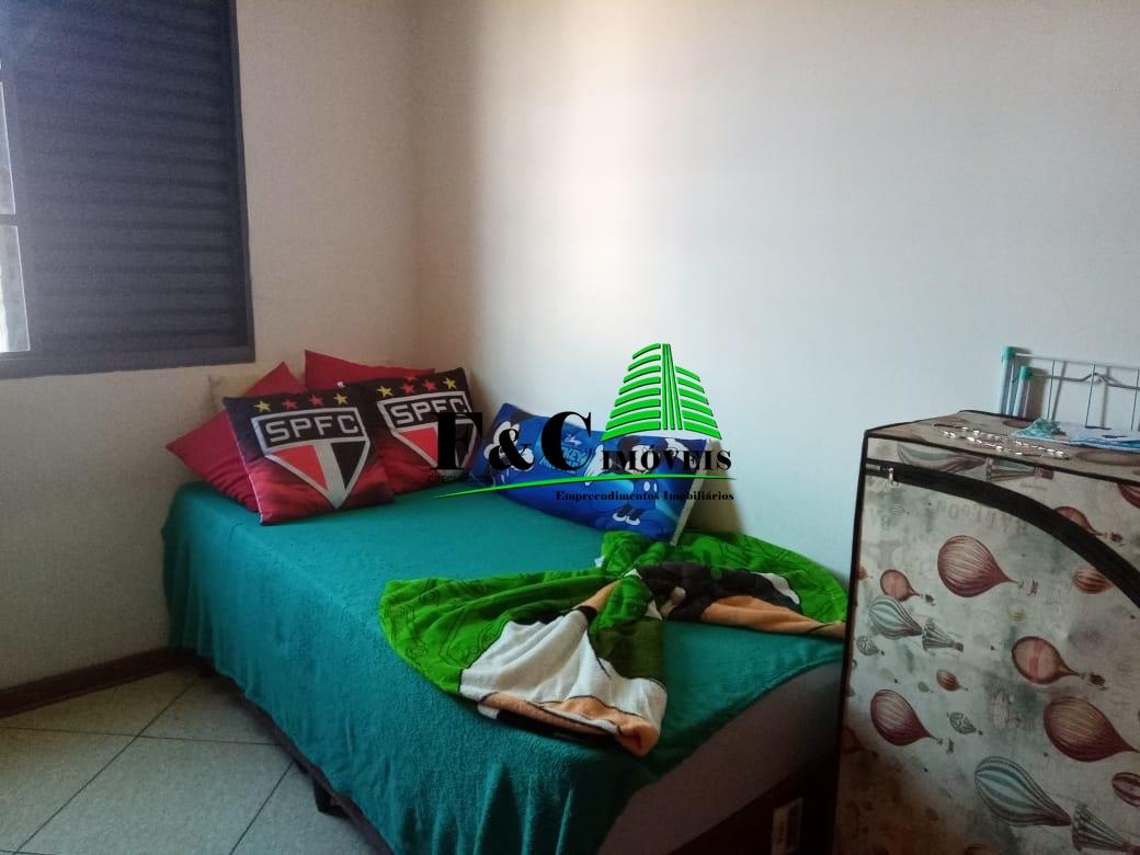 Apartamento à venda com 3 quartos, 79m² - Foto 4