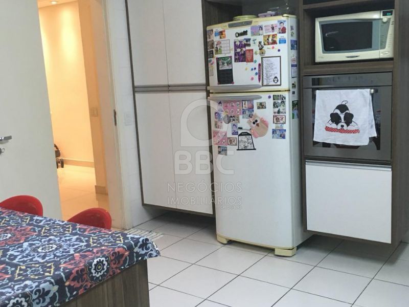 Apartamento à venda com 3 quartos, 146m² - Foto 7