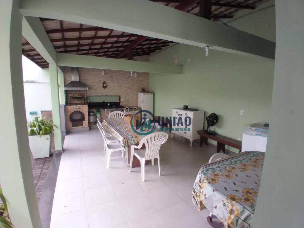 Casa à venda com 3 quartos, 250m² - Foto 19