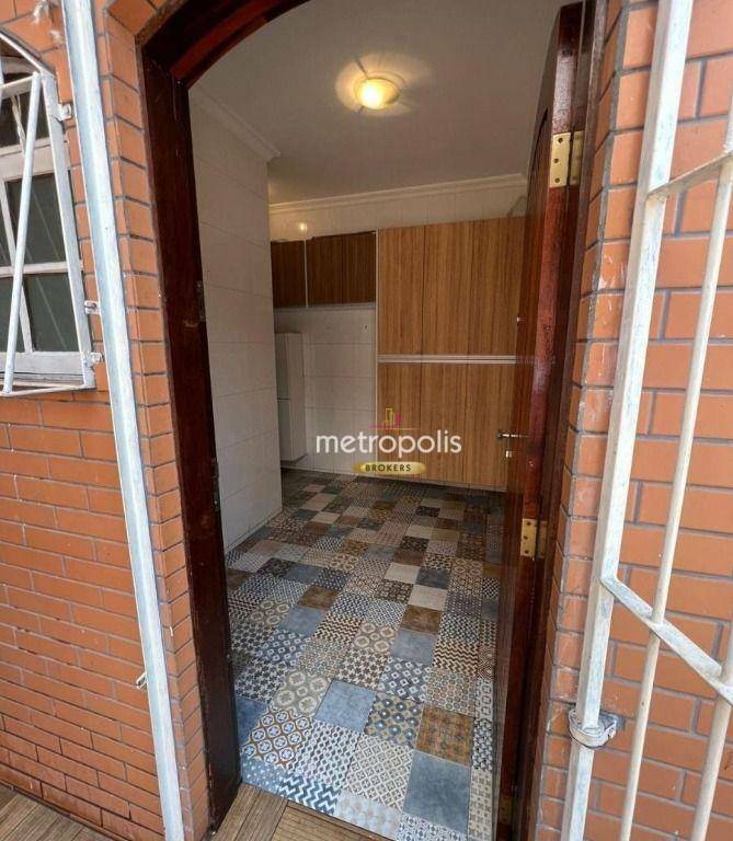 Casa à venda com 3 quartos, 241m² - Foto 32