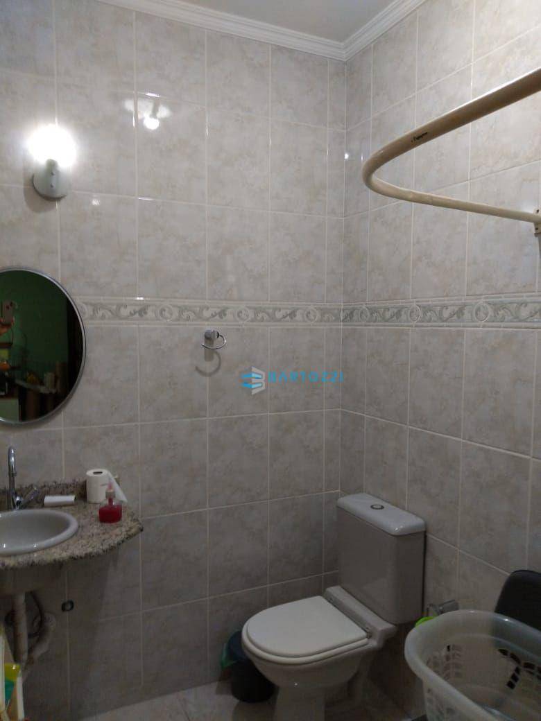 Sobrado à venda com 3 quartos, 198m² - Foto 13