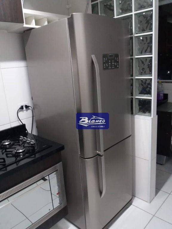 Apartamento à venda com 2 quartos, 55m² - Foto 16