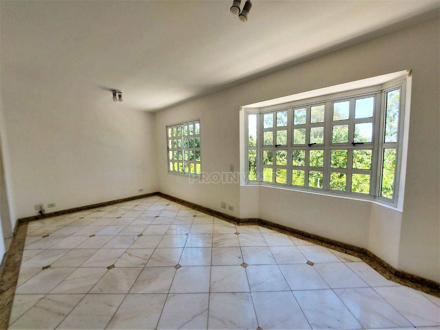 Casa de Condomínio à venda com 3 quartos, 244m² - Foto 3