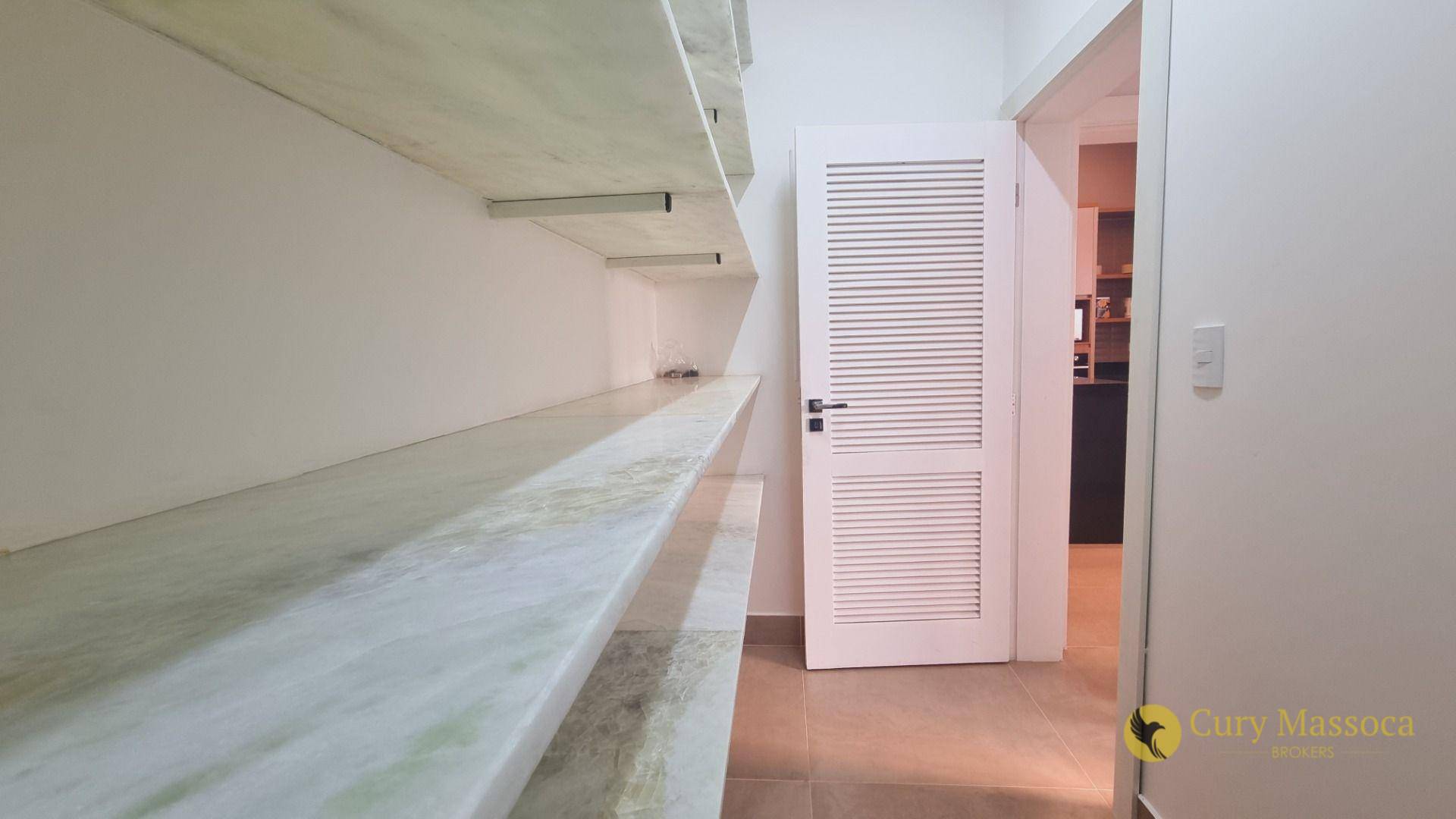 Casa de Condomínio à venda com 4 quartos, 350m² - Foto 57