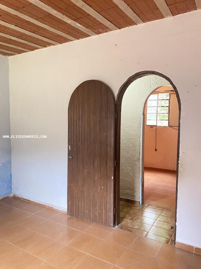 Casa à venda com 2 quartos, 900m² - Foto 14