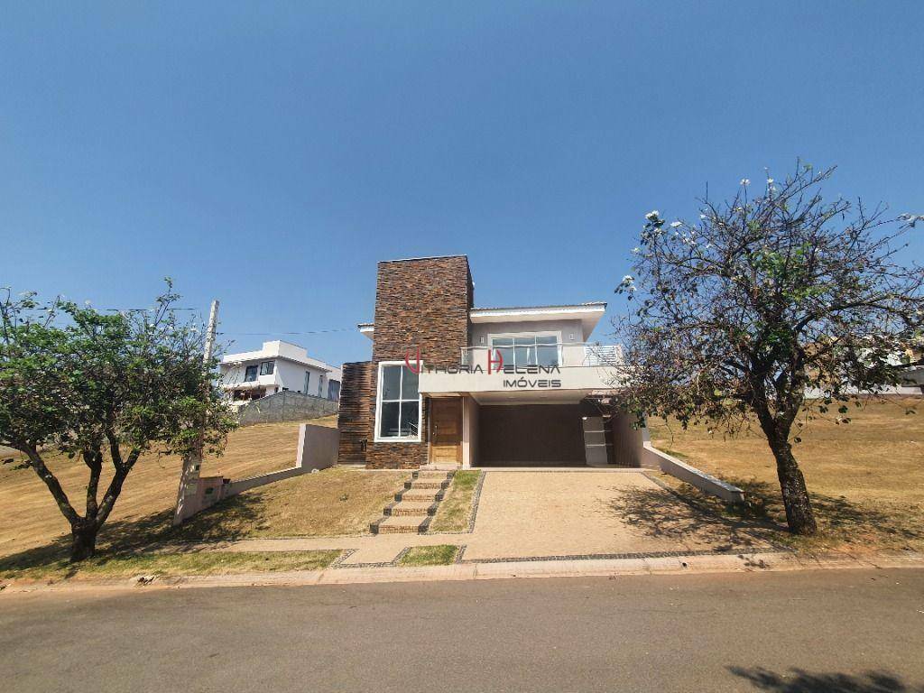 Casa de Condomínio para alugar com 3 quartos, 219m² - Foto 2