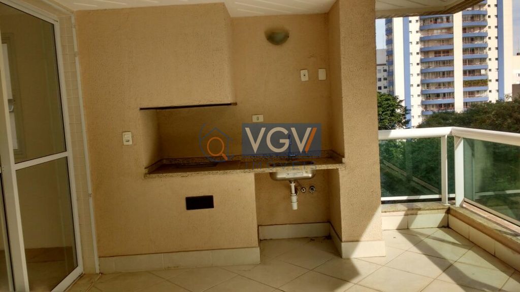 Apartamento à venda com 3 quartos, 144m² - Foto 2