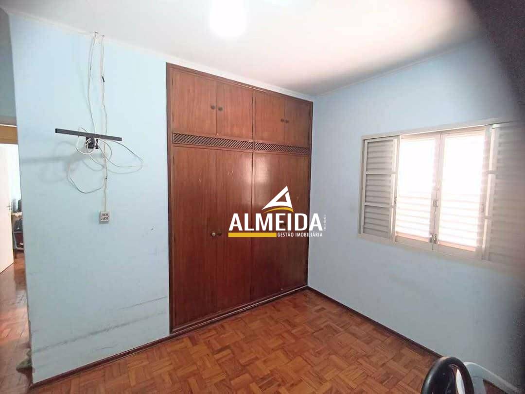 Casa, 3 quartos, 198 m² - Foto 3