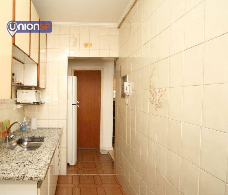 Apartamento à venda com 1 quarto, 42m² - Foto 11