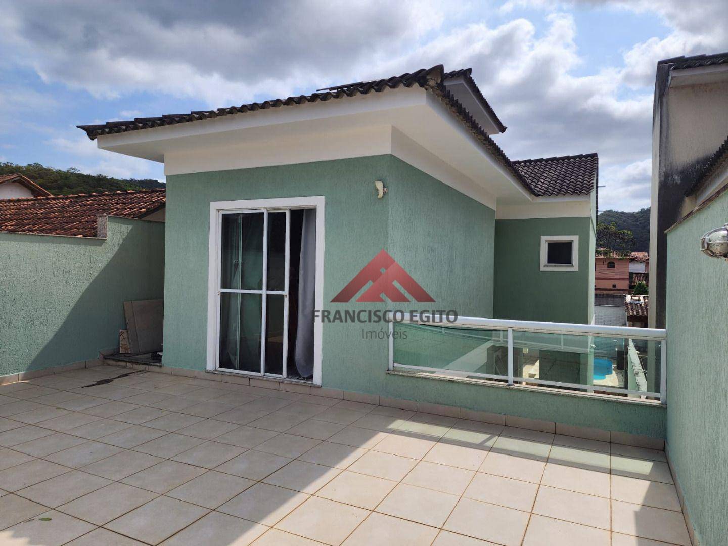 Casa à venda com 3 quartos, 174m² - Foto 2