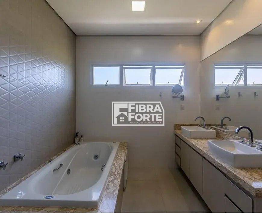 Casa de Condomínio para alugar com 3 quartos, 287m² - Foto 16