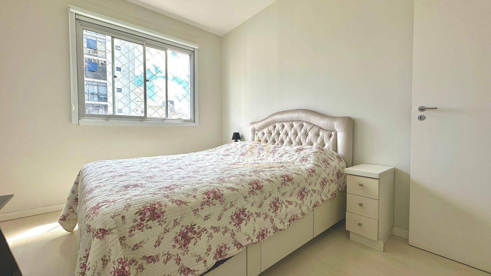 Apartamento para alugar com 3 quartos, 76m² - Foto 18