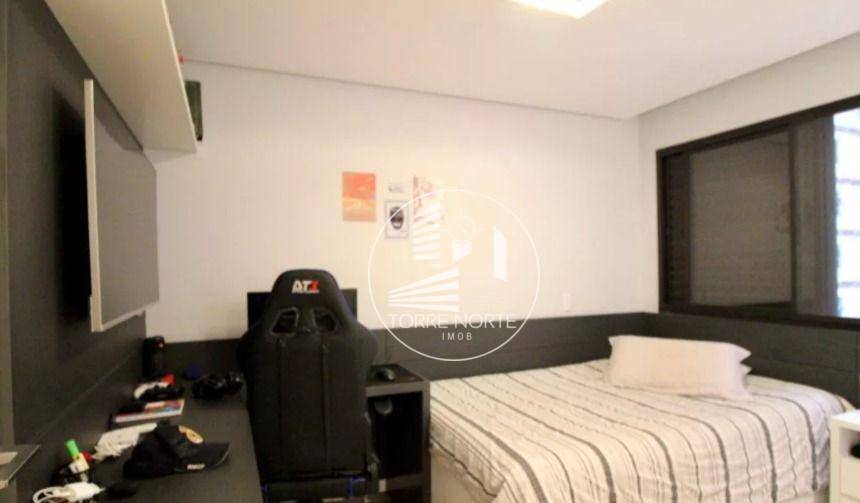 Apartamento à venda com 4 quartos, 168m² - Foto 15