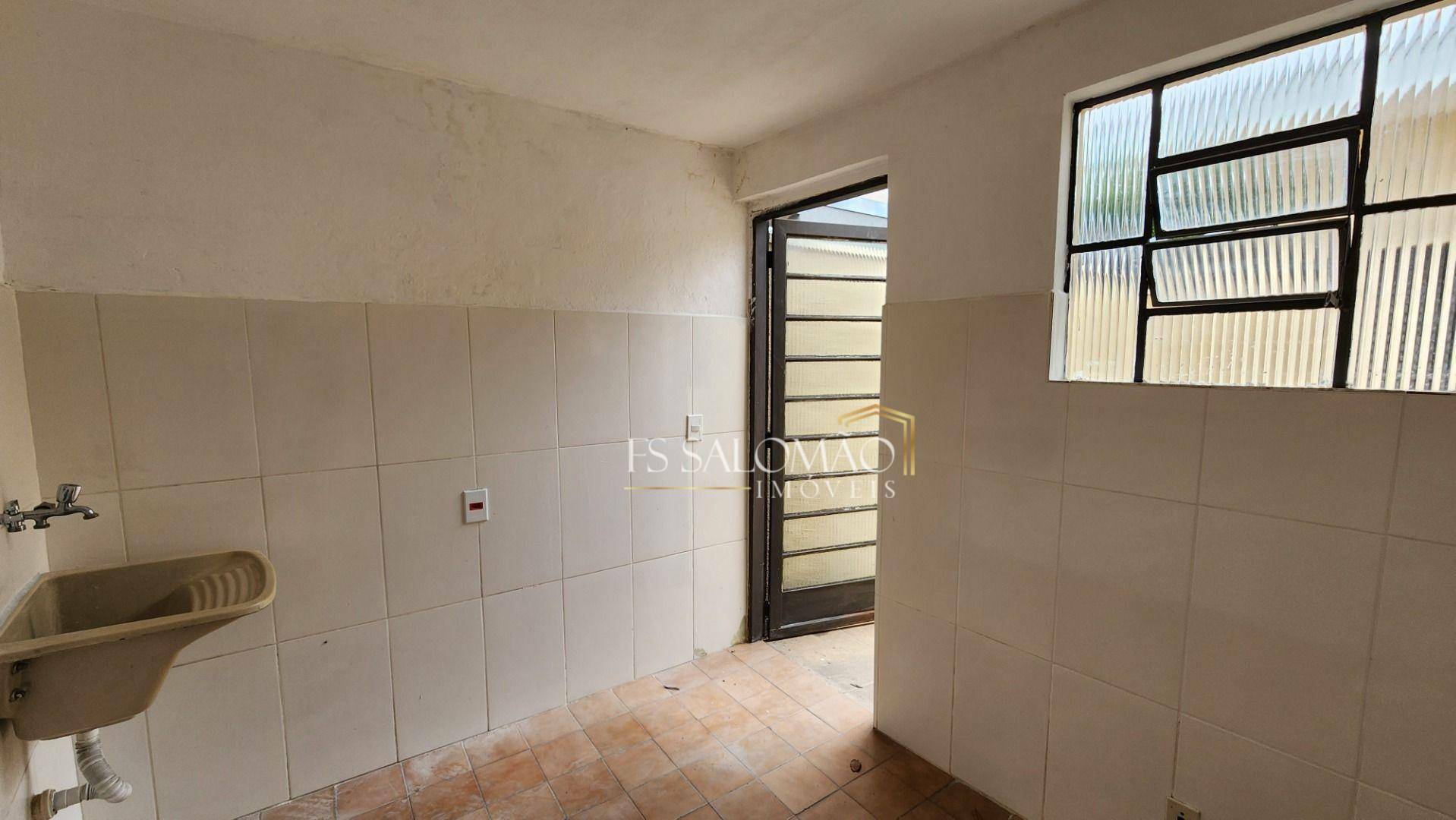 Casa à venda com 2 quartos, 158m² - Foto 14