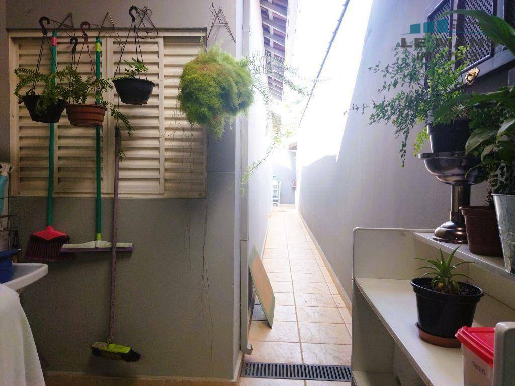 Casa à venda com 3 quartos, 100m² - Foto 13