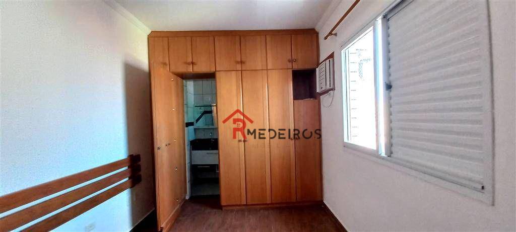 Apartamento à venda com 2 quartos, 63m² - Foto 4