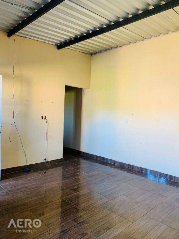 Casa à venda com 2 quartos, 80m² - Foto 7