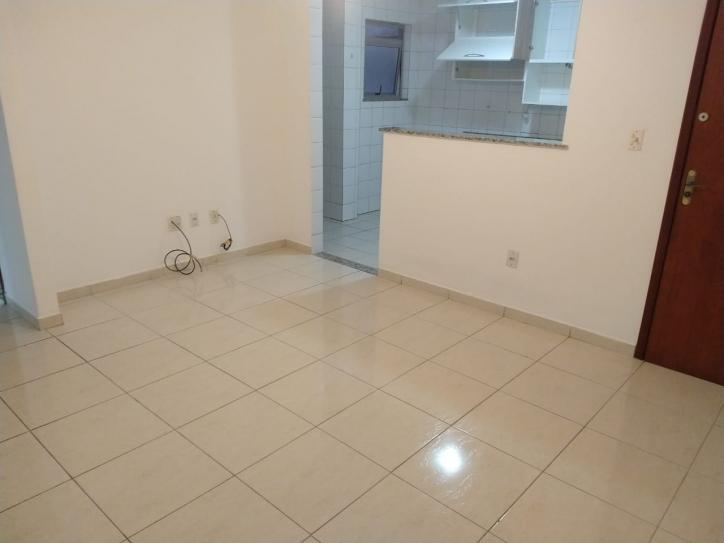 Apartamento à venda com 2 quartos, 70m² - Foto 1