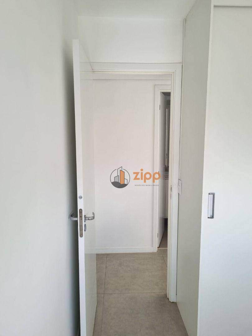 Apartamento para alugar com 2 quartos, 40m² - Foto 12