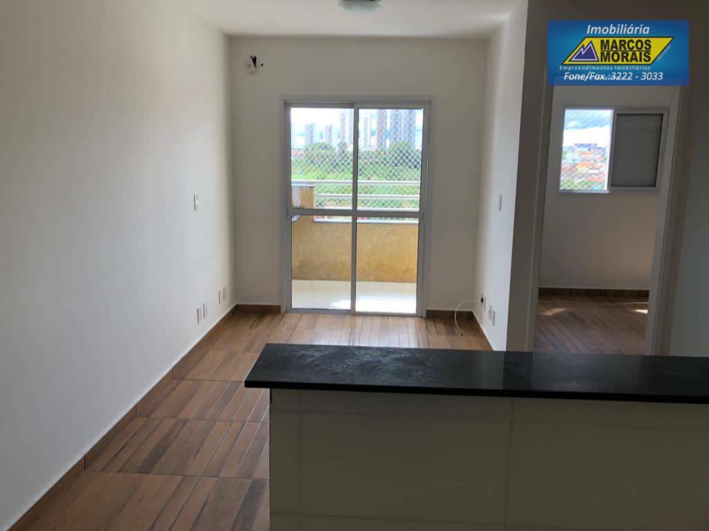 Apartamento à venda com 2 quartos, 70m² - Foto 2