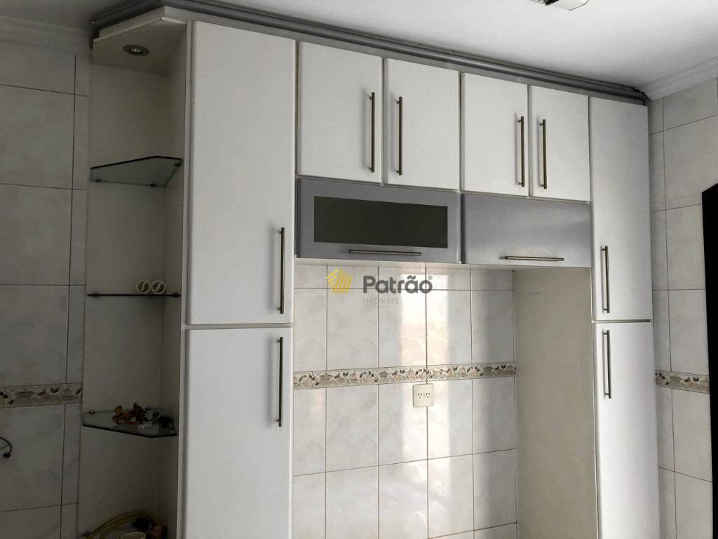 Casa à venda com 3 quartos, 300m² - Foto 22