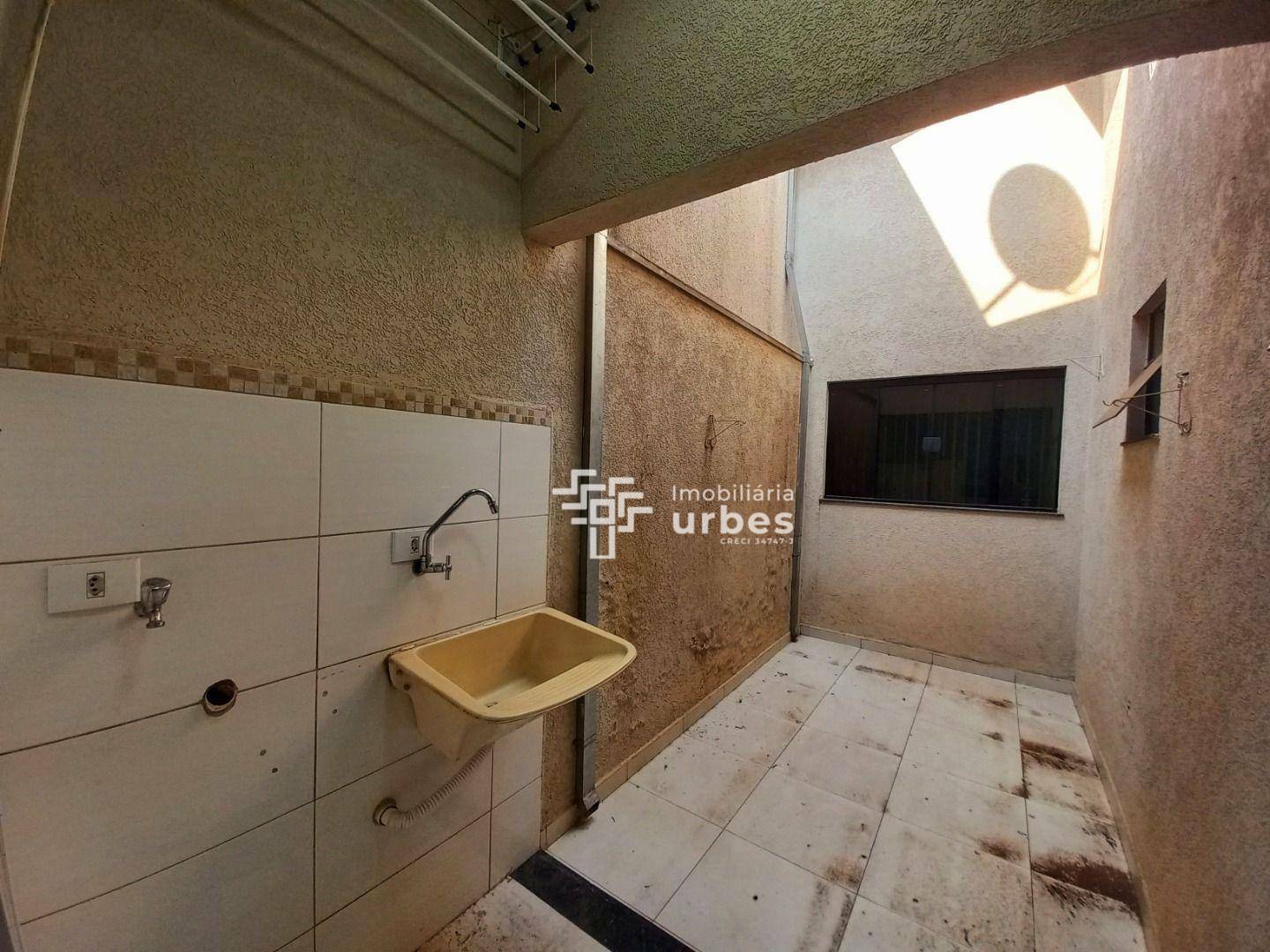 Casa à venda com 3 quartos, 100m² - Foto 7