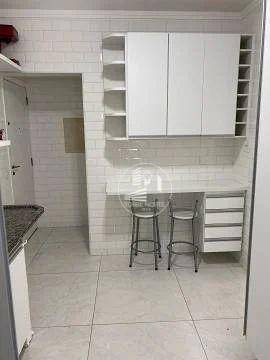 Apartamento à venda com 2 quartos, 78m² - Foto 3