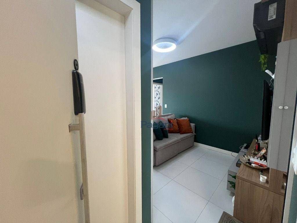 Apartamento à venda com 2 quartos, 70m² - Foto 6