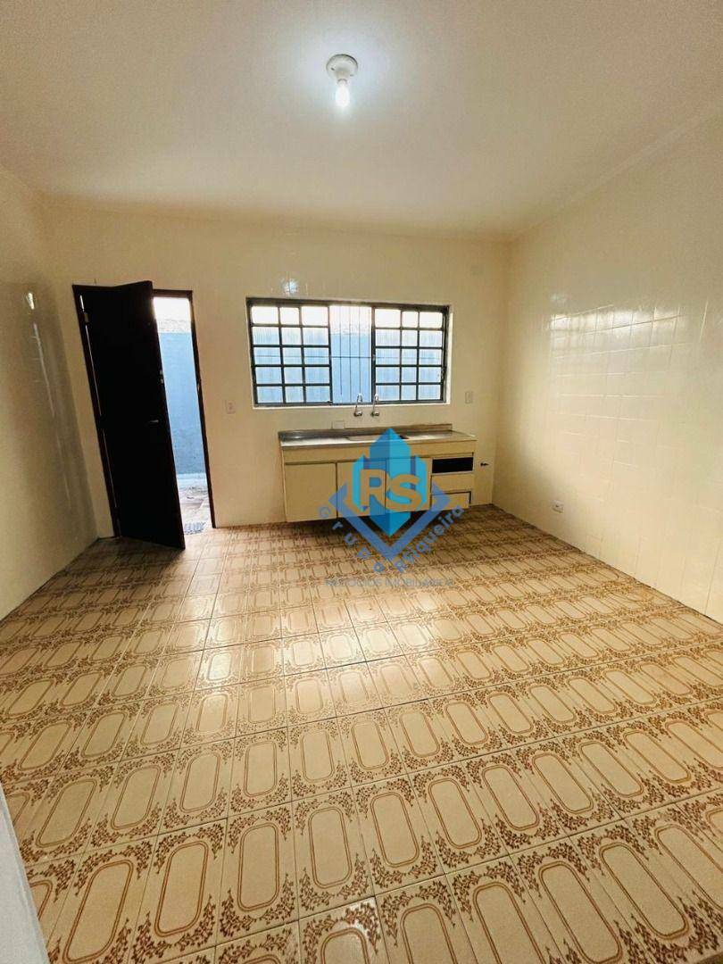 Casa para alugar com 3 quartos, 185m² - Foto 23