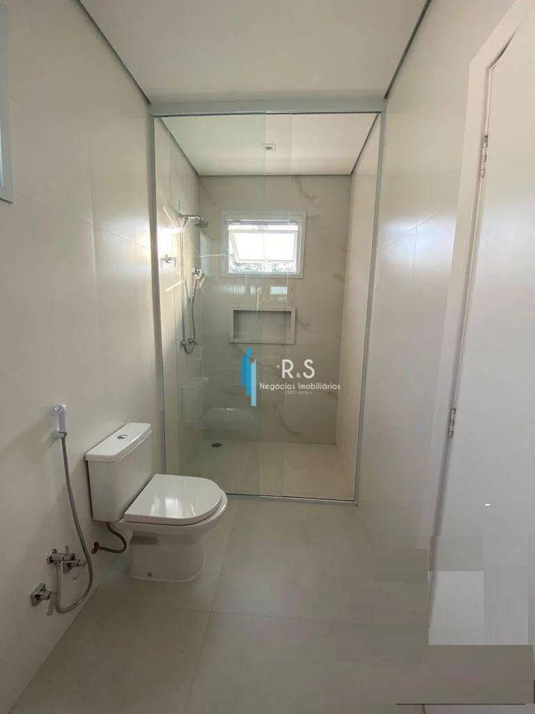 Casa à venda com 6 quartos, 380m² - Foto 16