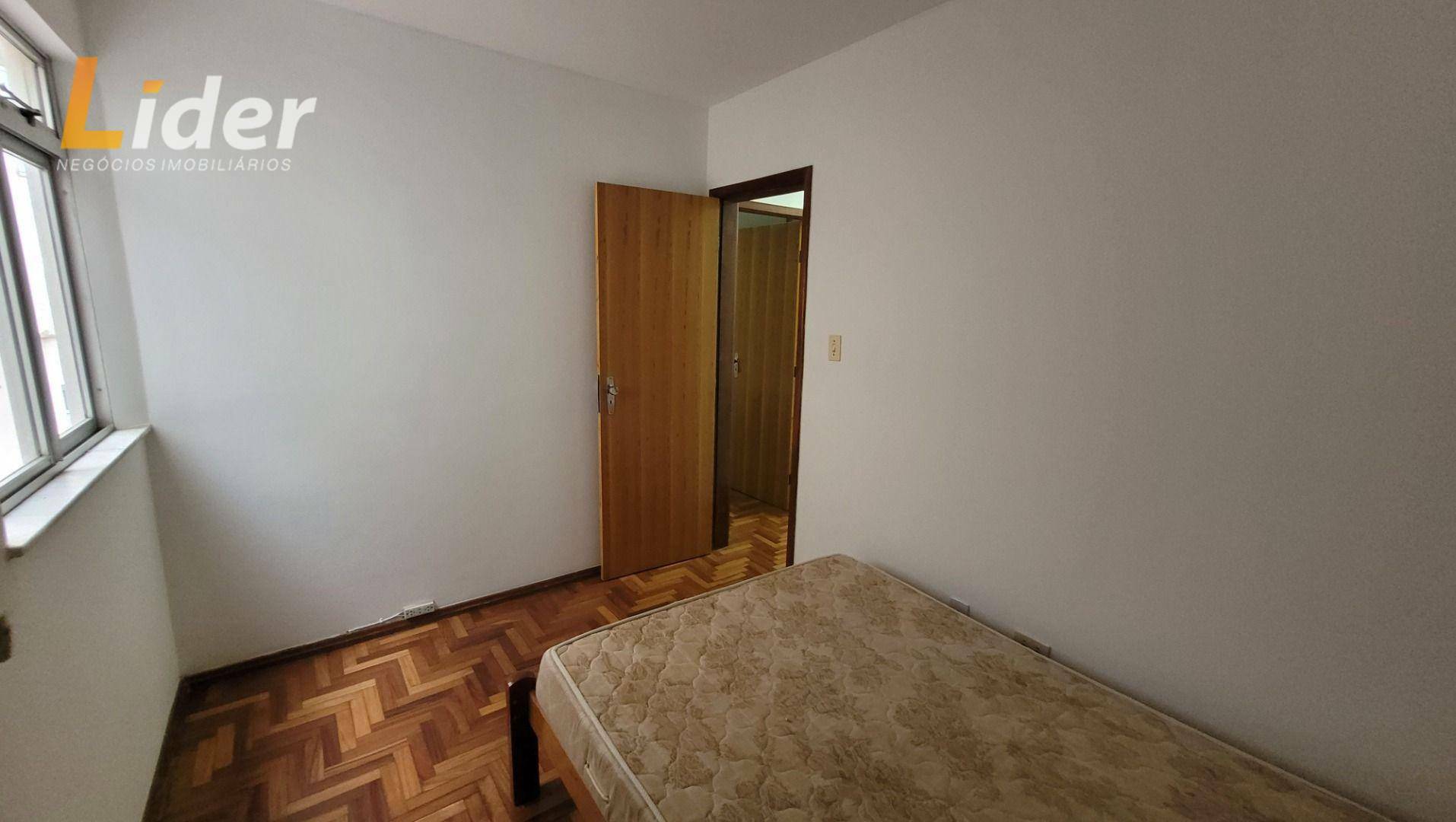 Apartamento para alugar com 2 quartos, 70m² - Foto 9