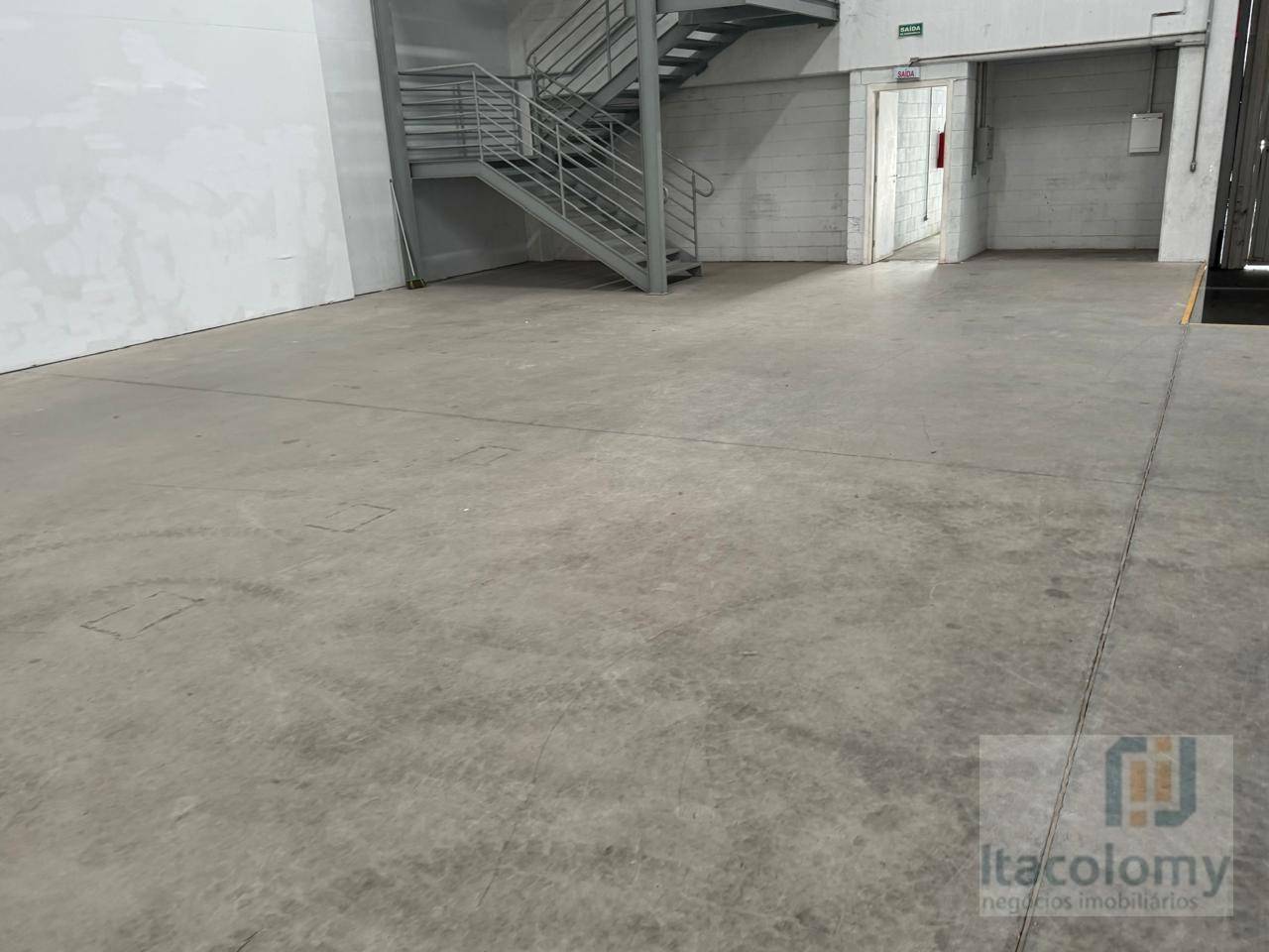 Depósito-Galpão-Armazém para alugar, 1100m² - Foto 5