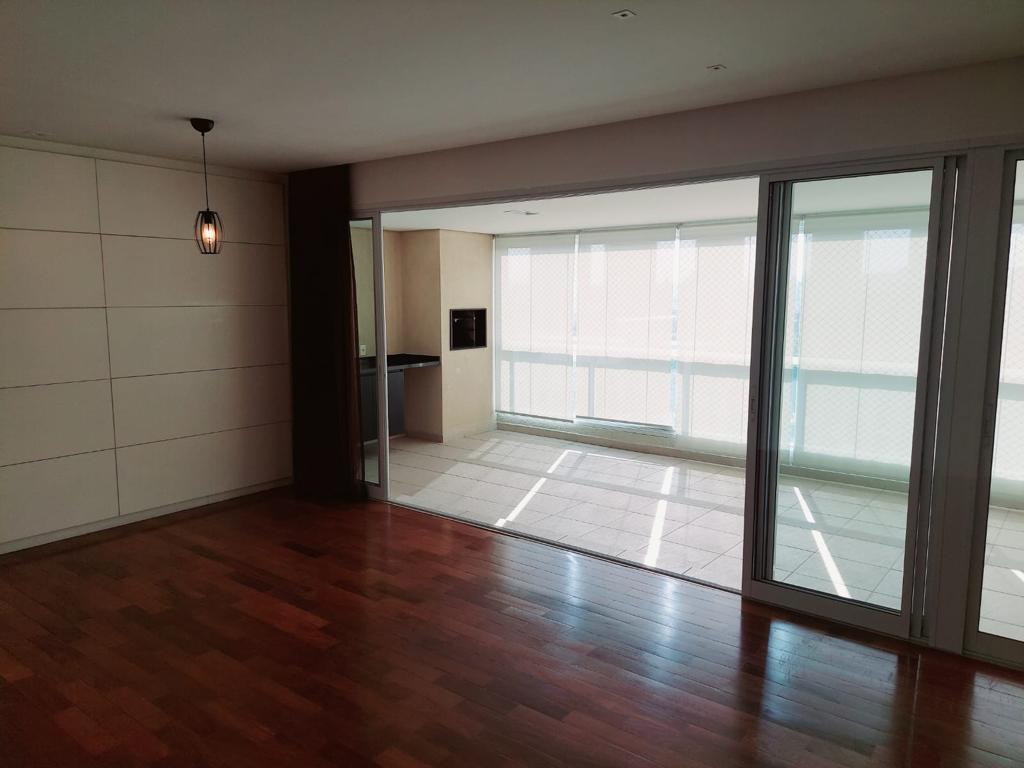 Apartamento à venda com 4 quartos, 142m² - Foto 1