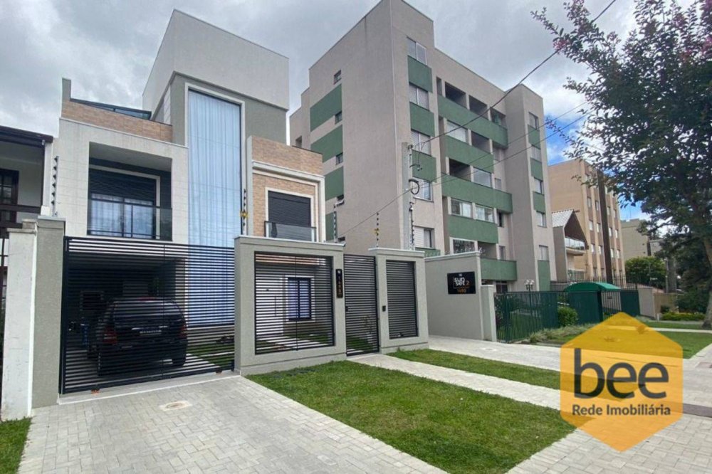 Sobrado à venda com 3 quartos, 131m² - Foto 1