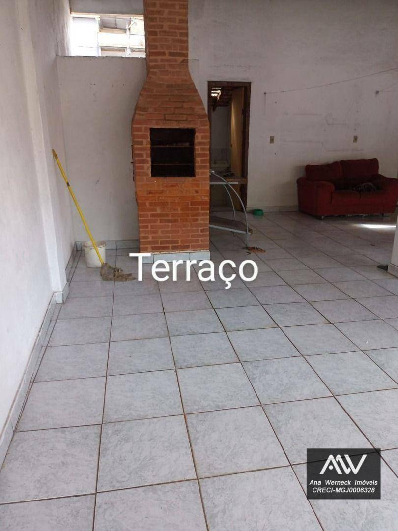 Casa de Condomínio à venda com 5 quartos, 210m² - Foto 18