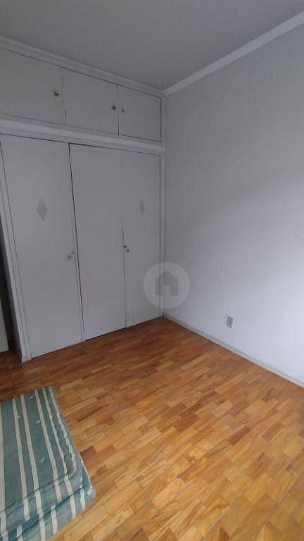 Apartamento à venda com 3 quartos, 80m² - Foto 2