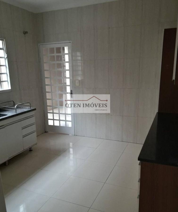 Casa à venda com 4 quartos, 125m² - Foto 13