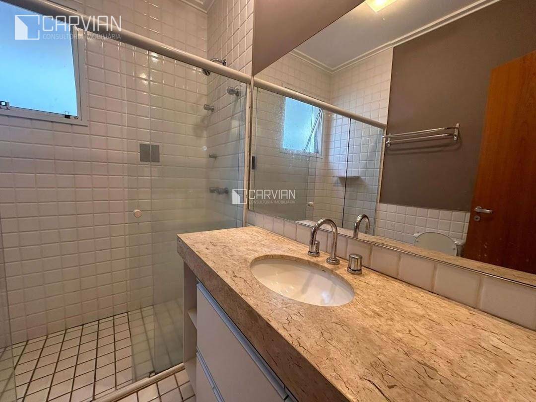 Casa de Condomínio para alugar com 3 quartos, 333m² - Foto 14