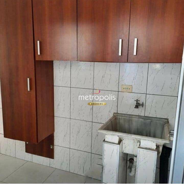 Sobrado à venda com 2 quartos, 240m² - Foto 16