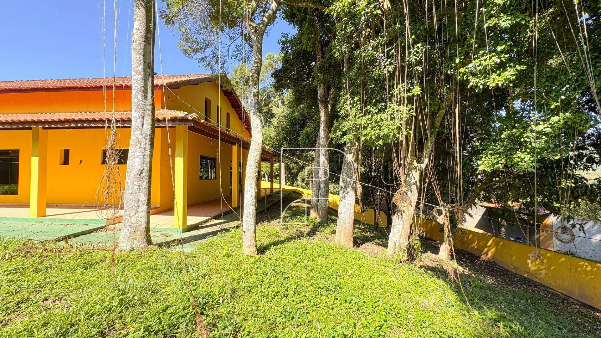 Casa à venda e aluguel com 3 quartos, 341m² - Foto 5