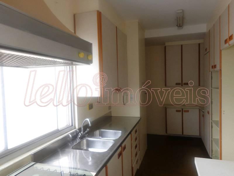 Apartamento para alugar com 3 quartos, 260m² - Foto 15